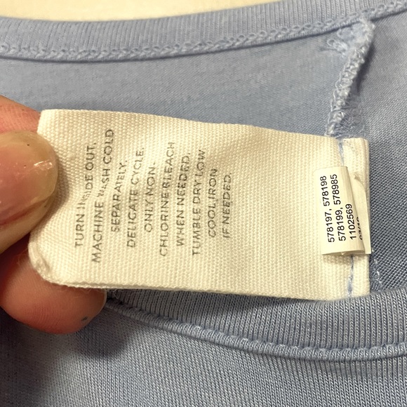 Livi Blue Ombré Sleeveless Top With Criss Cross Cutout Sz 10/12 Tunic - Picture 6 of 6